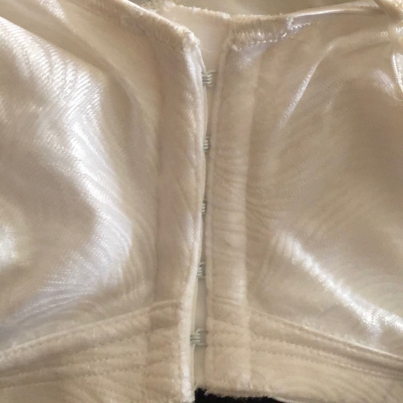 Playtex Bra size 42B - Picture 3 of 3